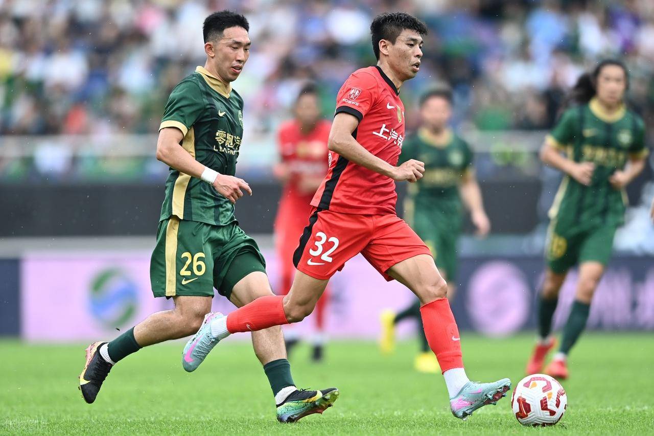 的表现受到 的表现受到